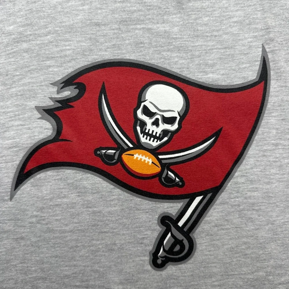 Tampa Bay Buccaneers NFL Pro Line by Fanatics heather gray logo tee Large